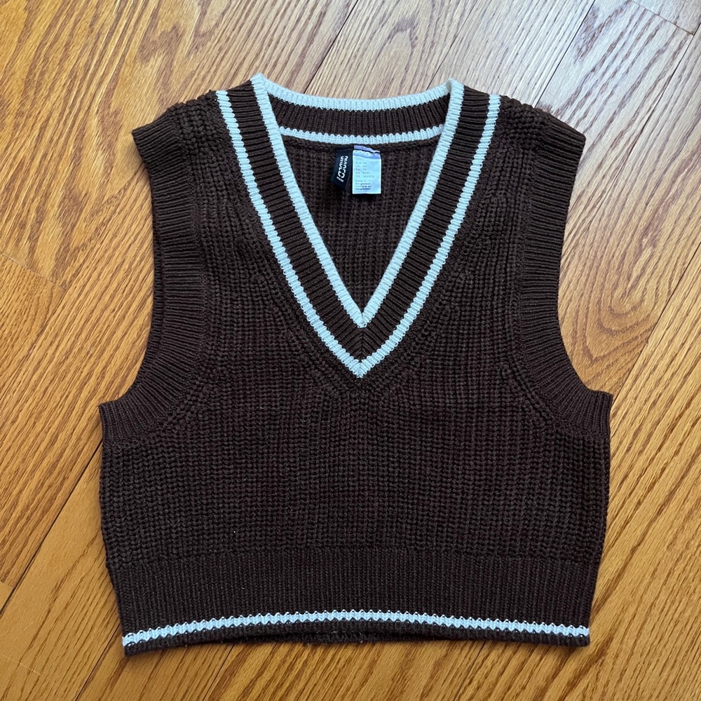 H&M xs Brown V-Neck Sweater Vest